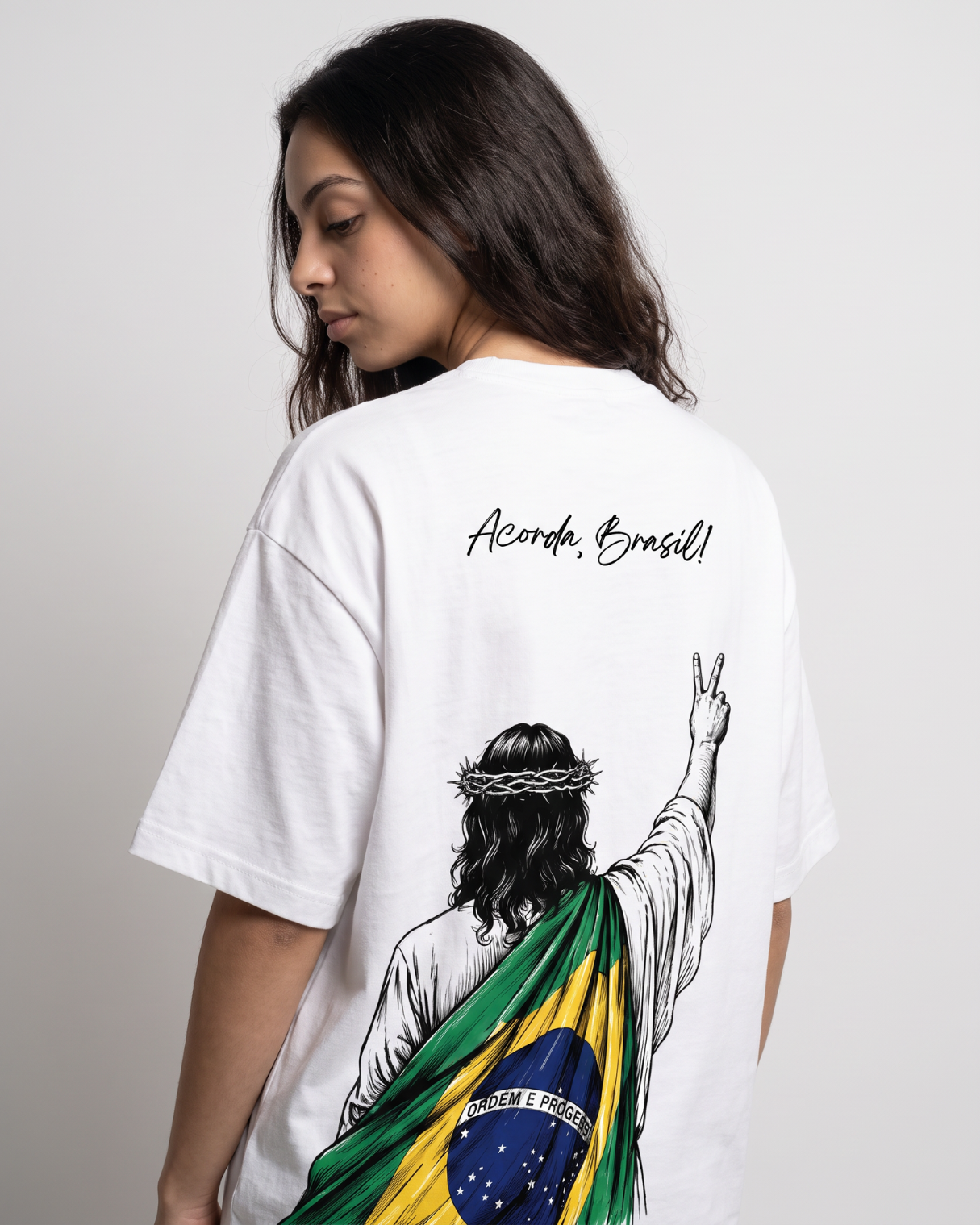 Camiseta Oversized - Acorda, Brasil!
