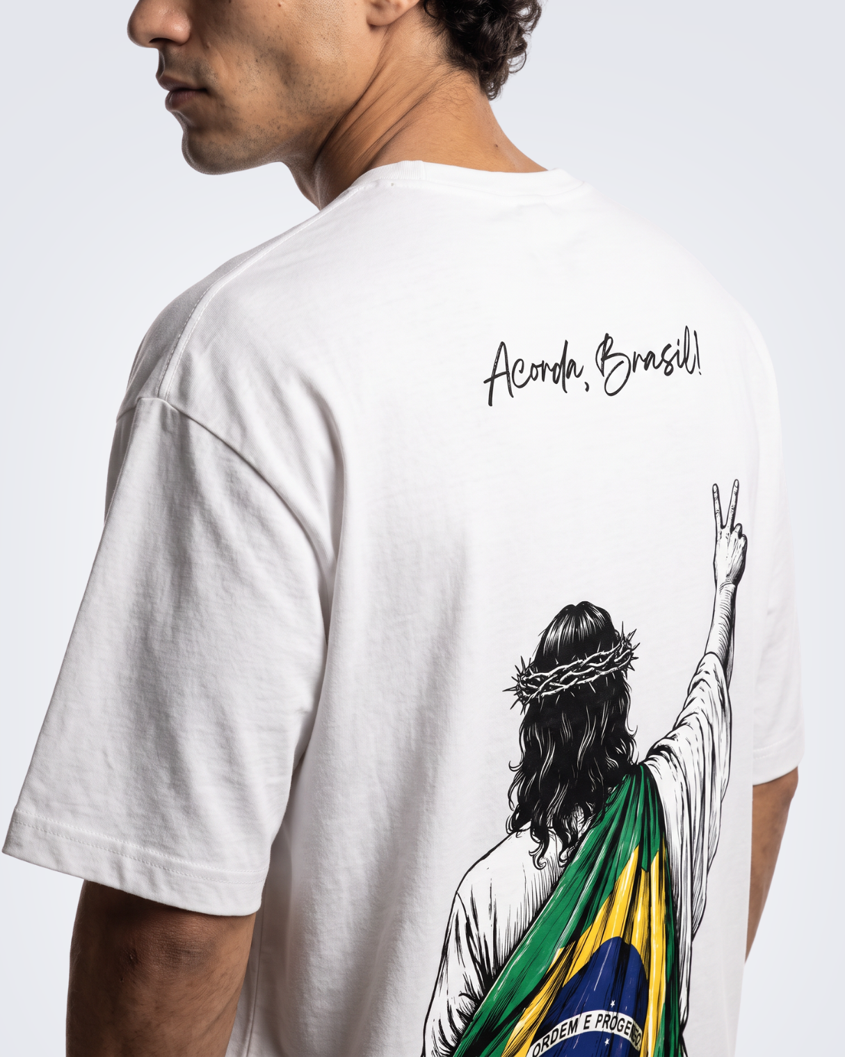 Camiseta Oversized - Acorda, Brasil!