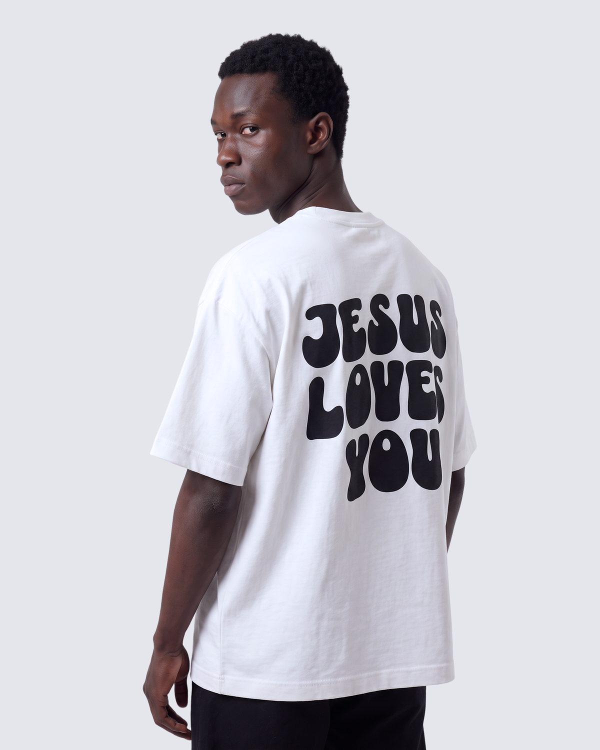 Camiseta Oversized - Jesus Loves You